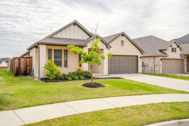 5709 Freeport Lane, Fort Worth, TX 76126