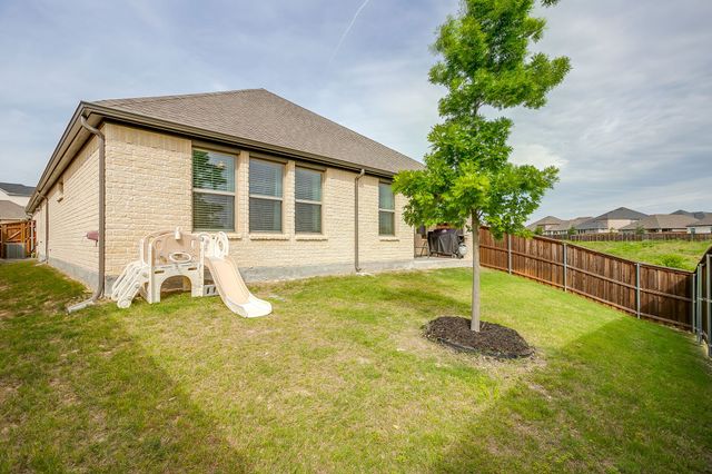 5709 Freeport Lane, Fort Worth, TX 76126