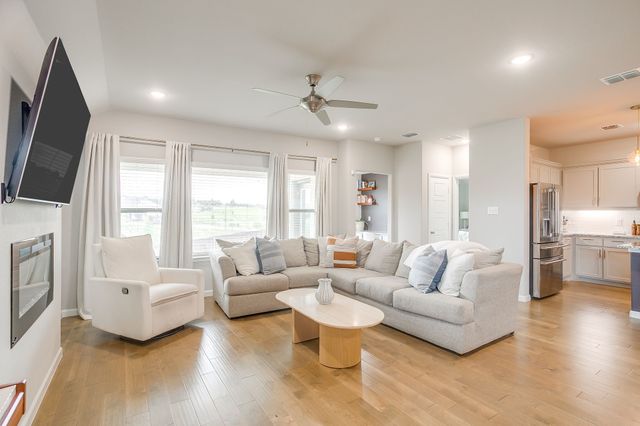 5709 Freeport Lane, Fort Worth, TX 76126