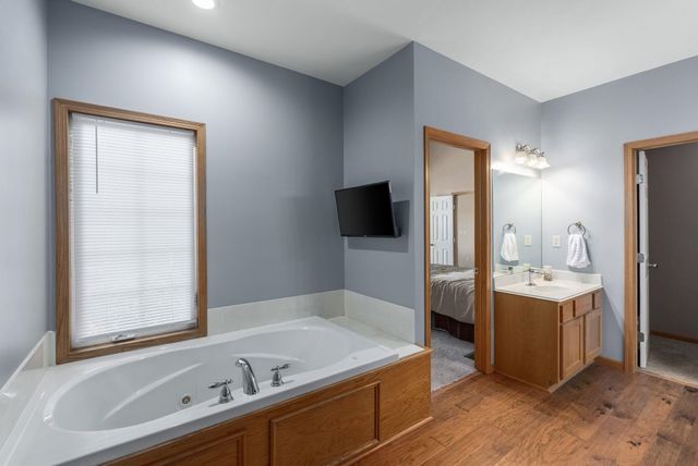 21722 SW Roberta Ln, Douglass, KS 67039