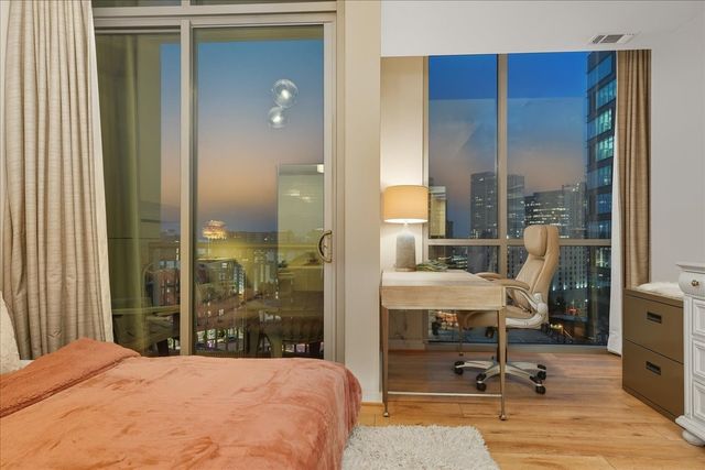 900 20th Ave S Apt 901, Nashville, TN 37212