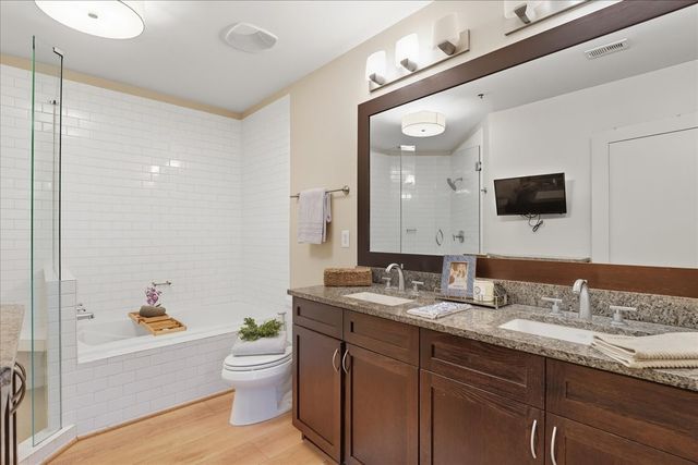 900 20th Ave S Apt 901, Nashville, TN 37212