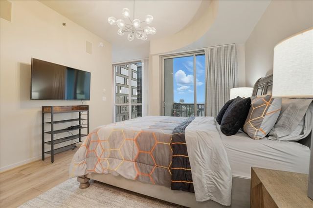 900 20th Ave S Apt 901, Nashville, TN 37212