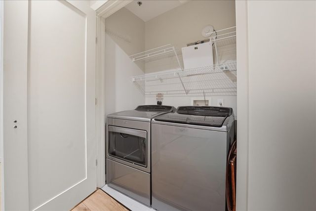 900 20th Ave S Apt 901, Nashville, TN 37212