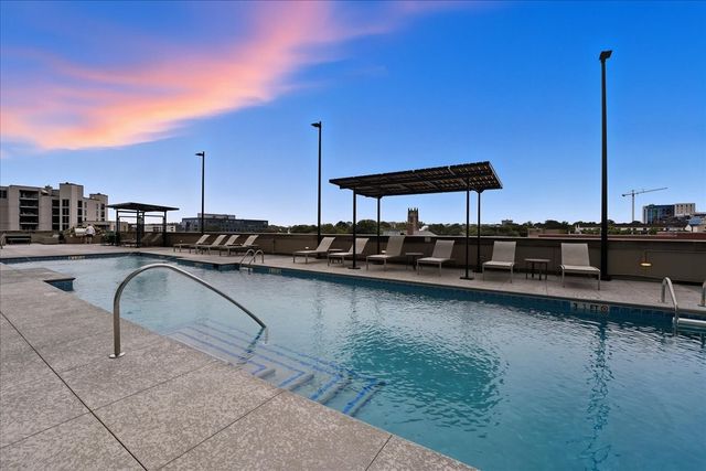 900 20th Ave S Apt 901, Nashville, TN 37212