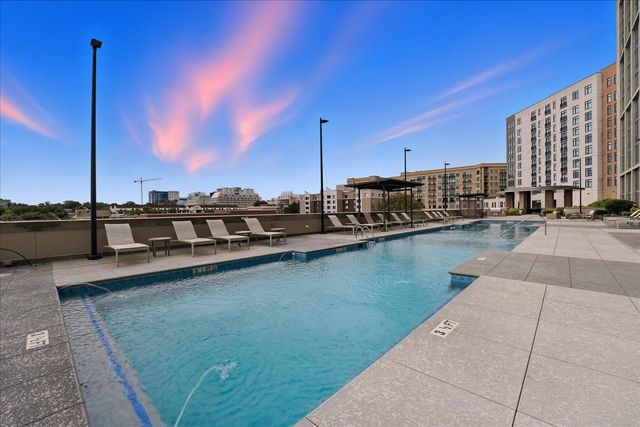 900 20th Ave S Apt 901, Nashville, TN 37212