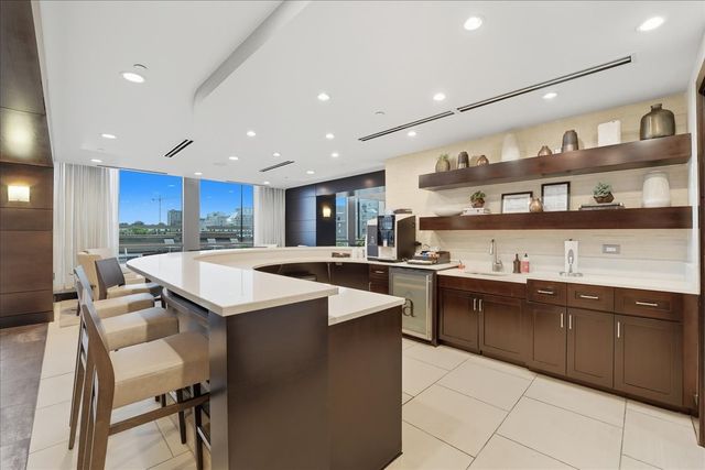 900 20th Ave S Apt 901, Nashville, TN 37212