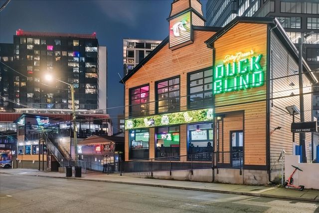 900 20th Ave S Apt 901, Nashville, TN 37212