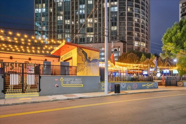 900 20th Ave S Apt 901, Nashville, TN 37212
