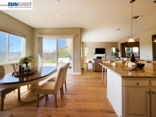 1676 N Terracina Dr, Dublin, CA 94568