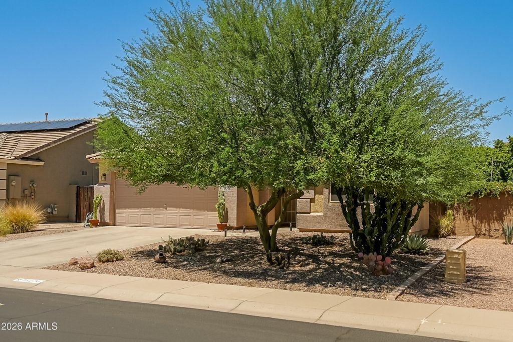 15276 W LAUREL Lane, Surprise, AZ 85379 — photo 4