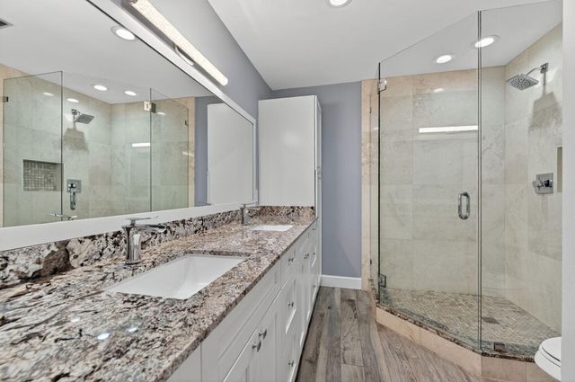 2140 NE 44th Street, Lighthouse Point, FL 33064