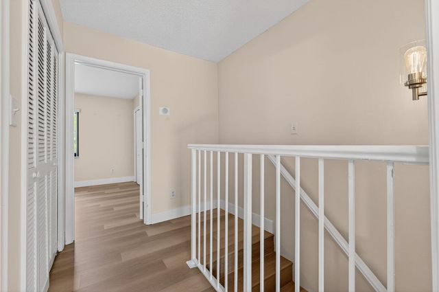 2140 NE 44th Street, Lighthouse Point, FL 33064