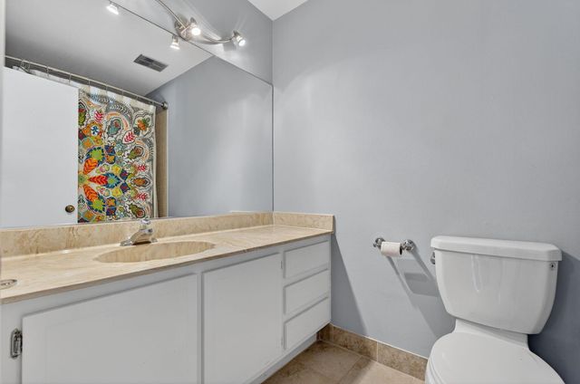 2140 NE 44th Street, Lighthouse Point, FL 33064