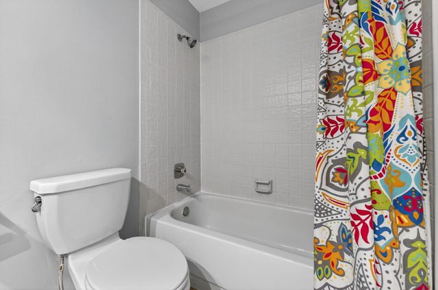 2140 NE 44th Street, Lighthouse Point, FL 33064