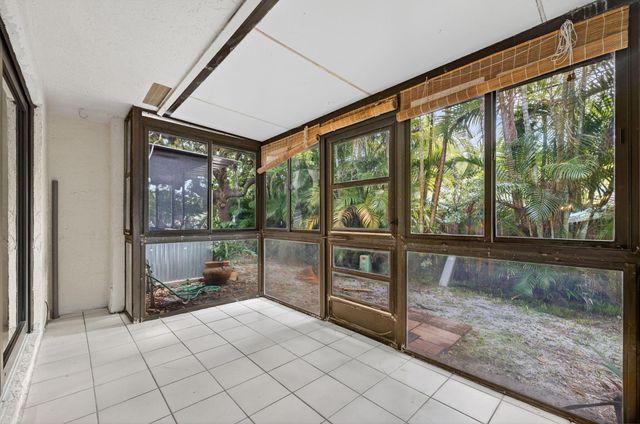 2140 NE 44th Street, Lighthouse Point, FL 33064