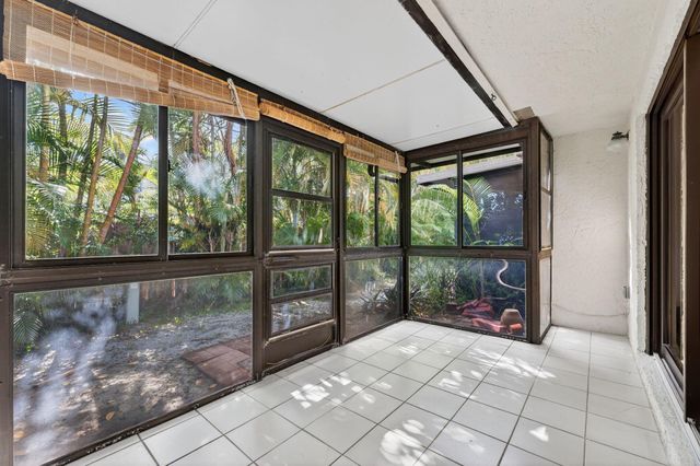 2140 NE 44th Street, Lighthouse Point, FL 33064