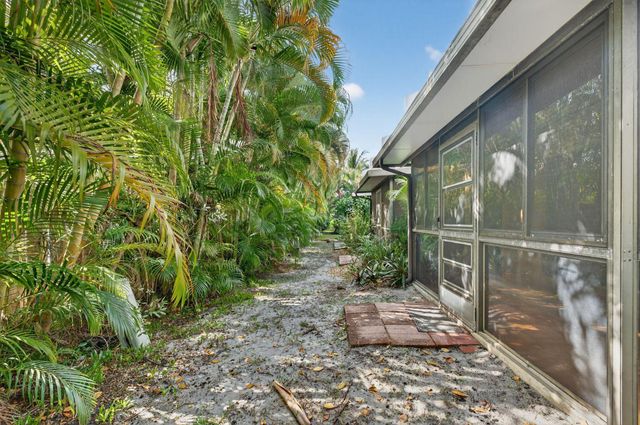 2140 NE 44th Street, Lighthouse Point, FL 33064