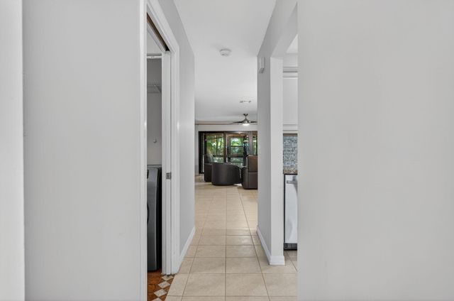 2140 NE 44th Street, Lighthouse Point, FL 33064