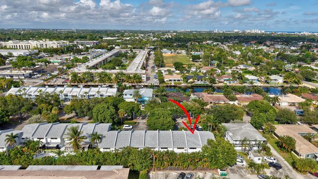 2140 NE 44th Street, Lighthouse Point, FL 33064