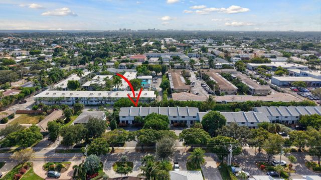 2140 NE 44th Street, Lighthouse Point, FL 33064