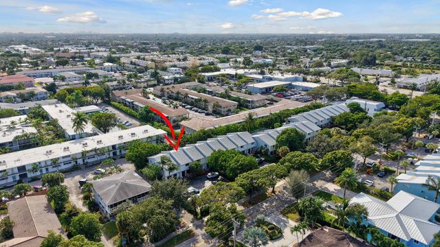 2140 NE 44th Street, Lighthouse Point, FL 33064