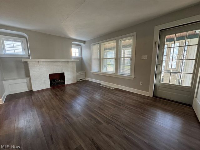 12116 Longmead Avenue, Cleveland, OH 44135