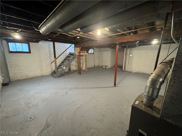 12116 Longmead Avenue, Cleveland, OH 44135