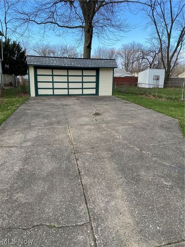 12116 Longmead Avenue, Cleveland, OH 44135