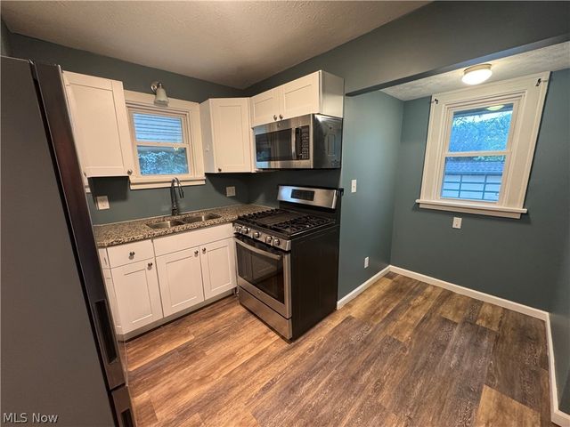 12116 Longmead Avenue, Cleveland, OH 44135