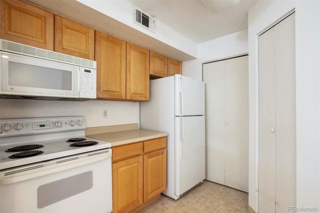 6001 S Yosemite Street C203, Greenwood Village, CO 80111