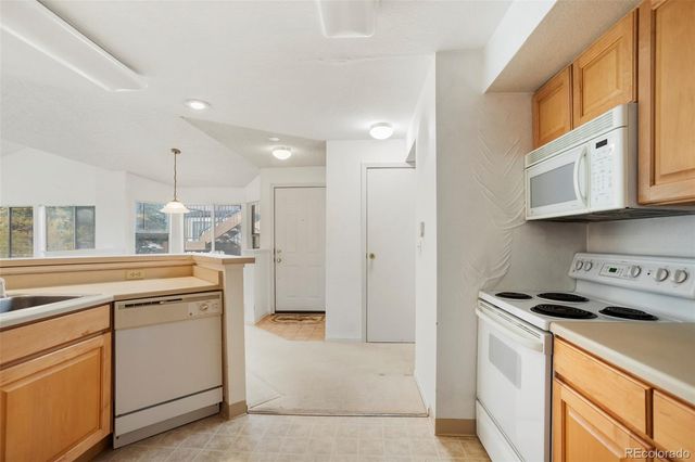 6001 S Yosemite Street C203, Greenwood Village, CO 80111