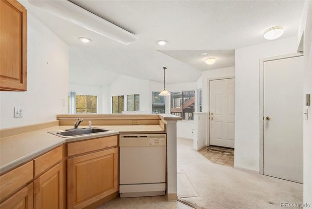 6001 S Yosemite Street C203, Greenwood Village, CO 80111