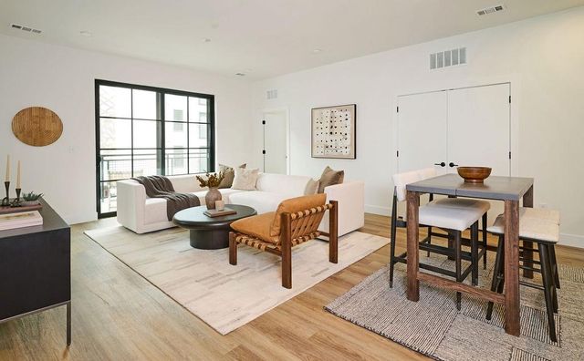 4315 S Congress Ave 219, Austin, TX 78745