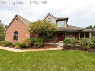 11454 Arrowhead Drive, South Lyon, MI 48178