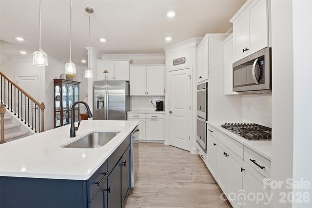141 Rhuidean Court, Troutman, NC 28166