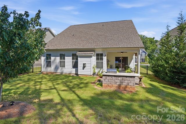 141 Rhuidean Court, Troutman, NC 28166