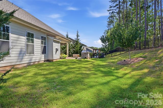 141 Rhuidean Court, Troutman, NC 28166