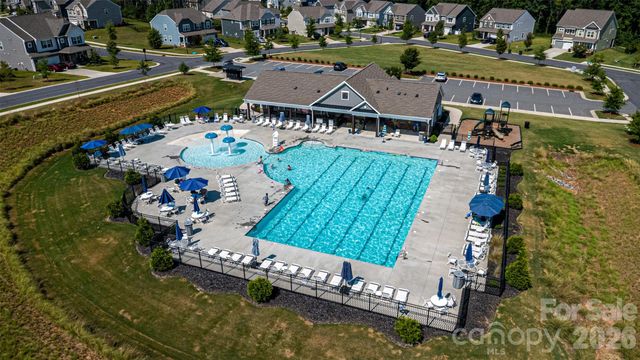 141 Rhuidean Court, Troutman, NC 28166