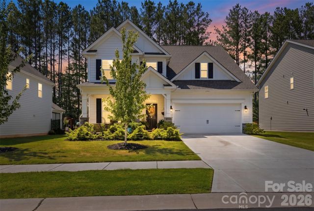 141 Rhuidean Court, Troutman, NC 28166