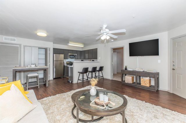 1088 Park Plaza Drive D, Austin, TX 78753