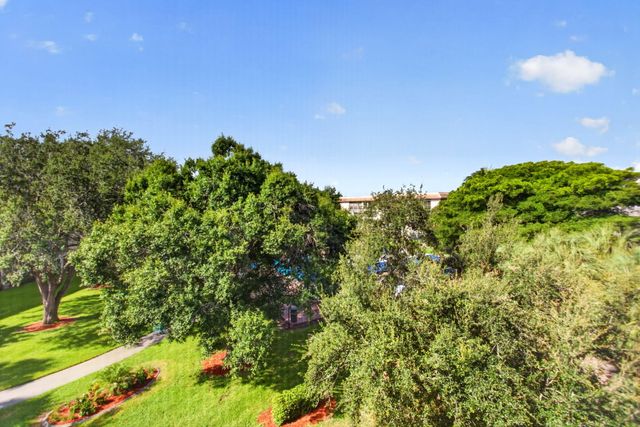 2301 LUCAYA Lane D4, Coconut Creek, FL 33066