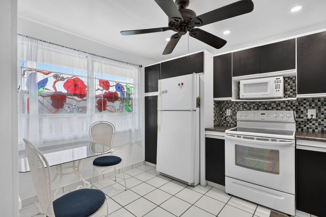 2301 LUCAYA Lane D4, Coconut Creek, FL 33066
