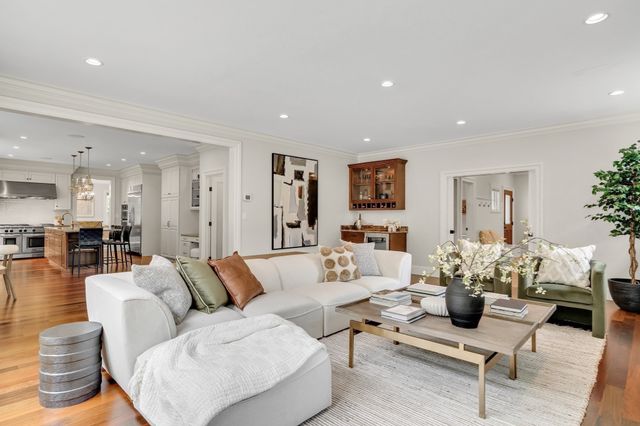 88 Woodbine Circle, Needham, MA 02494