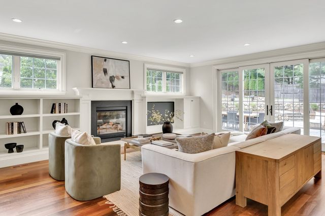 88 Woodbine Circle, Needham, MA 02494