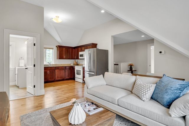 88 Woodbine Circle, Needham, MA 02494