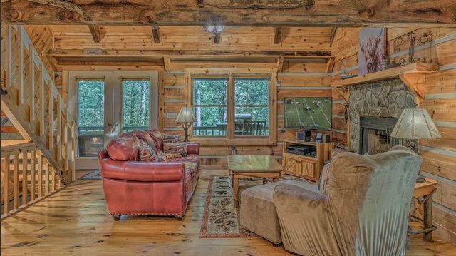 30 Stanley Creek, Blue Ridge, GA 30513