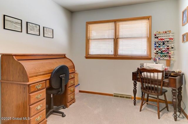 8 Birchtree Lane, Milton, NY 12020
