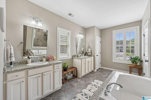 5242 STOCKTON PASS, Trussville, AL 35173