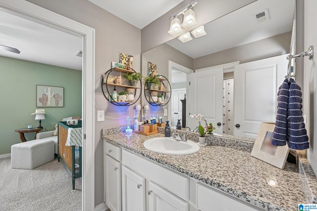 5242 STOCKTON PASS, Trussville, AL 35173